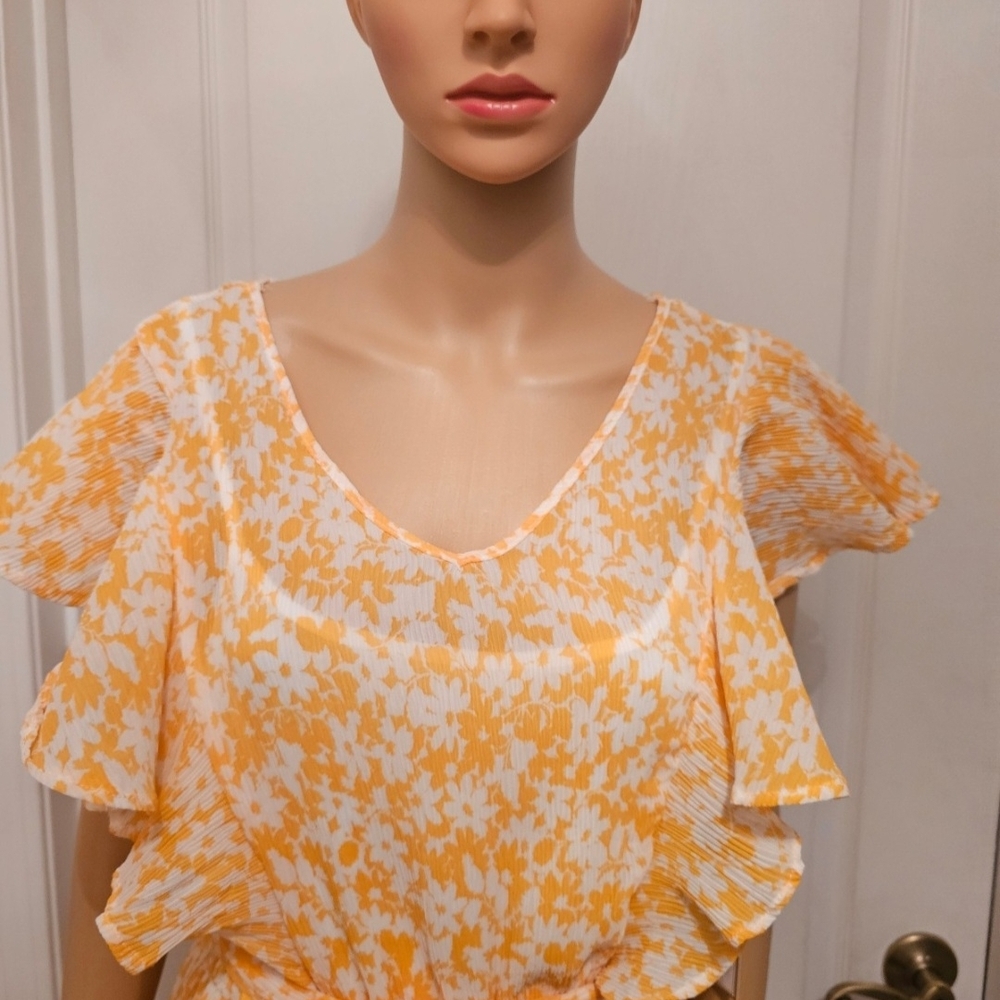 Flutter-Sleeve Yellow Floral Maxi Dress with Tie Waist - Picture 2 of 2